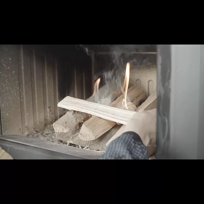 Aduro Kaminofen 19 - 5 kW, Raumheizvermögen: 350 m³, Material Verkleidung: Stahl, Schwarz - So feuern Sie Ihren Kaminofen richtig an