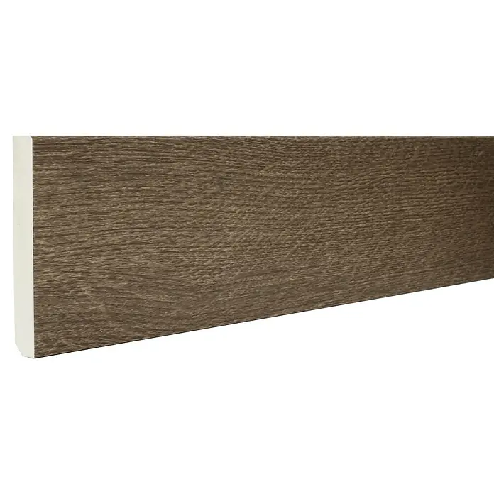 Rodapié Smoked Oak Dark Grey - 2,2 m x 13 mm x 90 mm - Primer plano de un perfil de madera marrón con un borde blanco liso, combinando diseño y calidad.