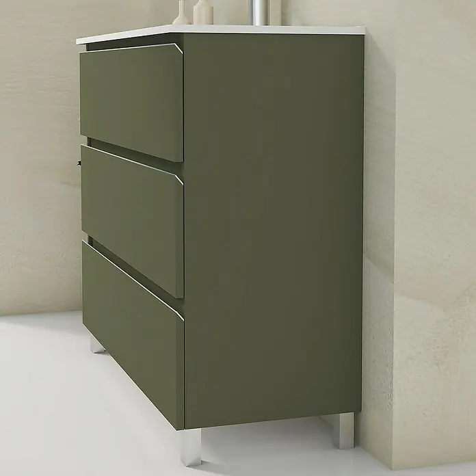 Artysan Mueble bajo de lavabo Ons - L x An x Al: 38,6 x 100 x 83,3 cm, Musgo - Esta imagen presenta un moderno mueble de baño de color verde oliva con tres cajones y una tapa blanca. Las patas plateadas completan el diseño.