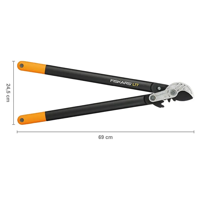 Fiskars Getriebe-Astschere PowerGear II L77 - Länge: 68,6 cm, Max. Aststärke: 50 mm, Kunststoff, Orange/Schwarz - Eine Fiskars L77 Astschere mit Angaben zu Länge und Griffweite, ideal zum Beschneiden von Bäumen und Sträuchern im Garten.