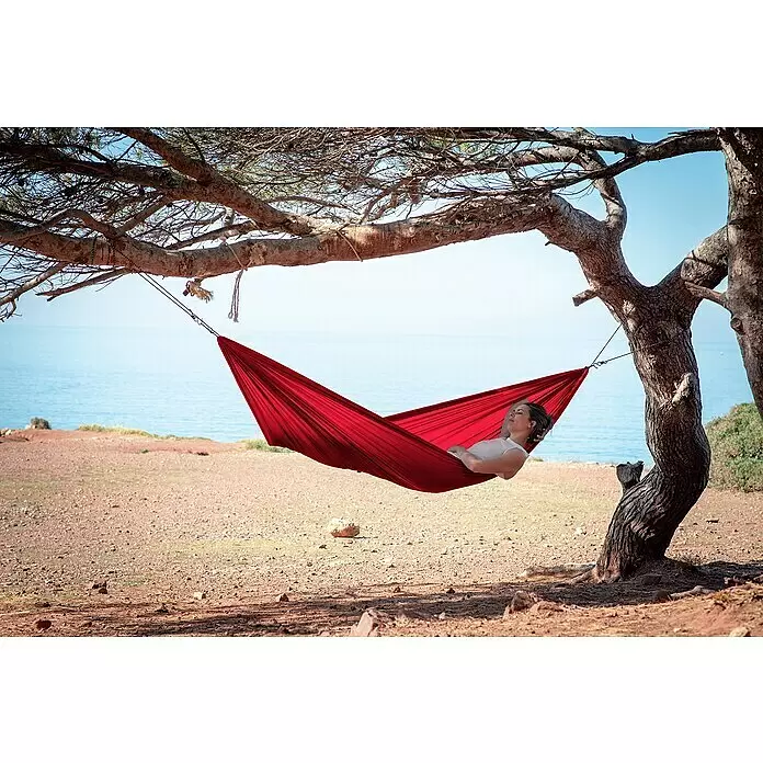 Amazonas Hängematte Travel Set - L x B: 275 x 140 cm, Rot - Anwendungsbeispiel