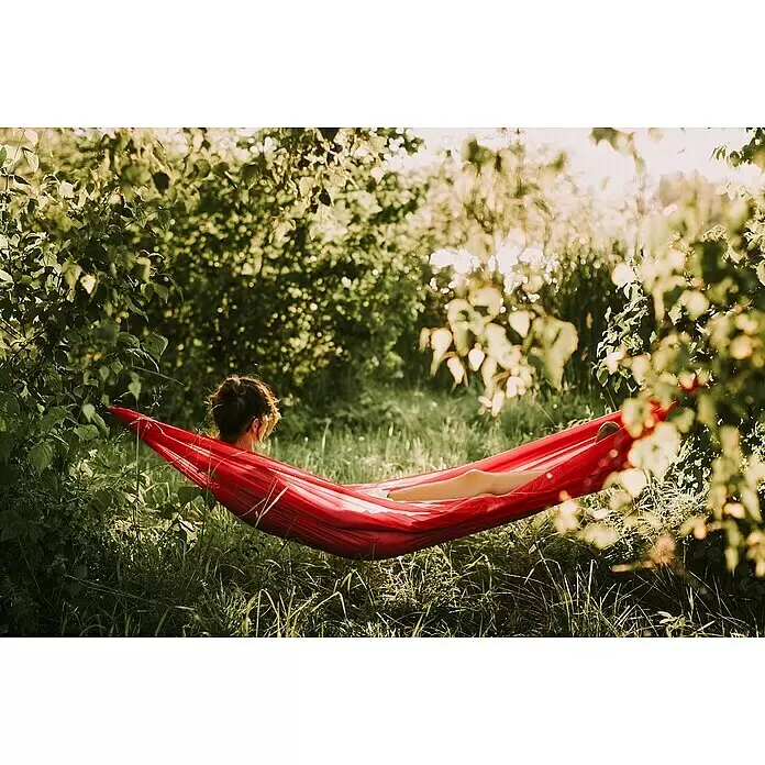 Amazonas Hängematte Travel Set - L x B: 275 x 140 cm, Rot - Anwendungsbeispiel