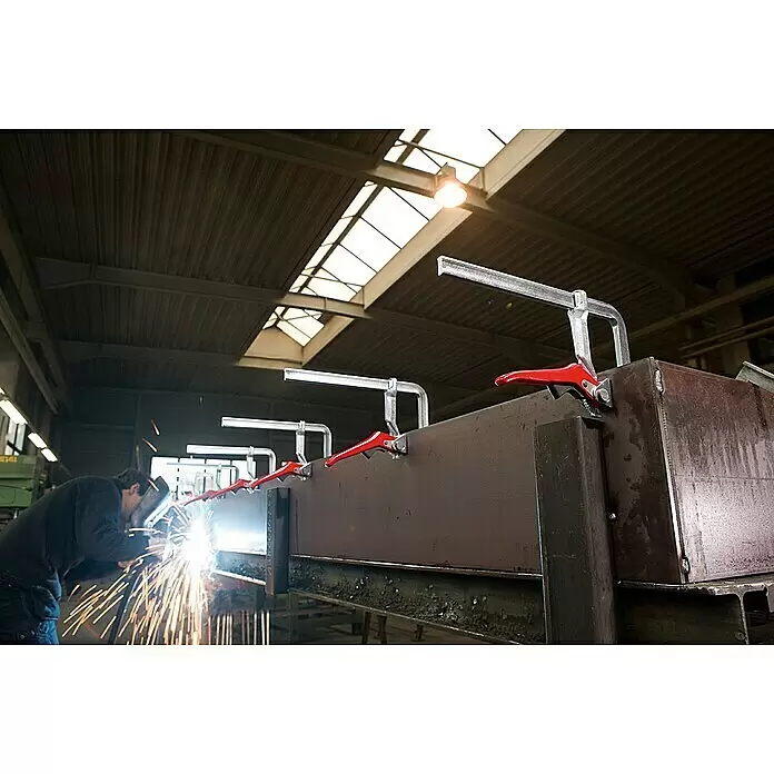 Bessey Hebelzwinge GH20 - Spannweite: 200 mm, Spannkraft: 8.500 N, Ausladung: 100 mm - Anwendungsbeispiel
