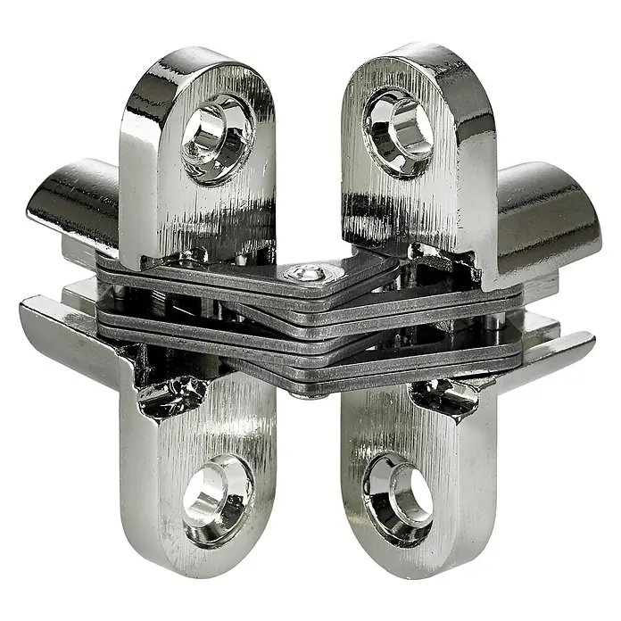 Hettich Scharnier - L x B x H: 21,5 x 62 x 16 mm, Edelstahl - Nahaufnahme eines glänzenden, verchromten Möbelscharniers, das für robuste Verbindungen und eine edle Optik sorgt.