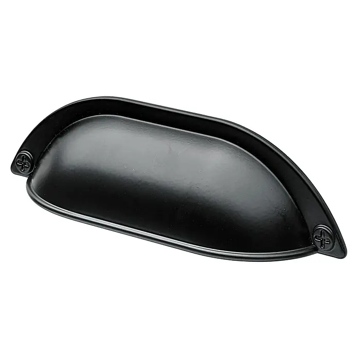 Hettich Möbelgriff - Typ Möbelgriff: Muschel, L x B x H: 13 x 127 x 40 mm, Sonstige, Sonstige, Schwarz - Nahaufnahme eines schwarzen Schubladengriffs im Muschel-Design, befestigt mit zwei Schrauben. Elegante Möbelbeschläge für stilvolle Akzente.