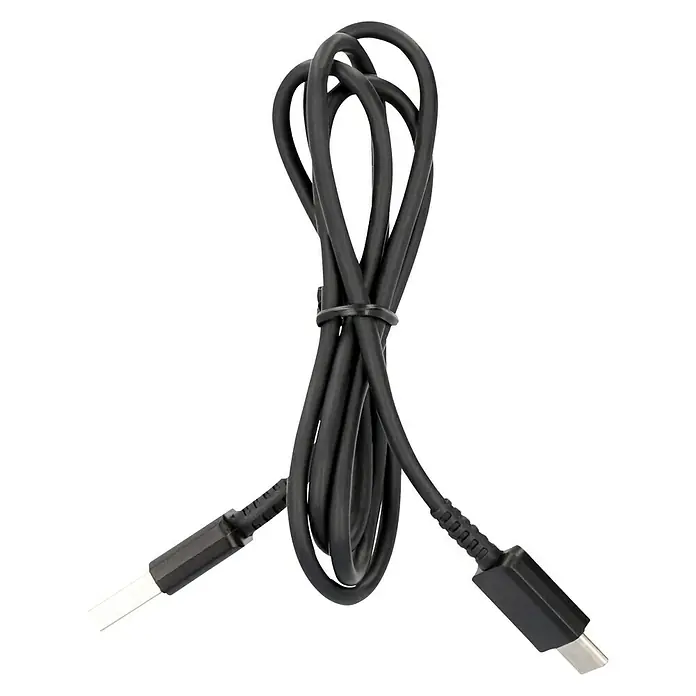 Fischer Crash-Sensor FIND.U - 250 x 250 mm - USB-Kabel mit USB-A- und USB-C-Anschlüssen, ordentlich gebündelt mit einem Kabelbinder auf schwarzem Hintergrund.