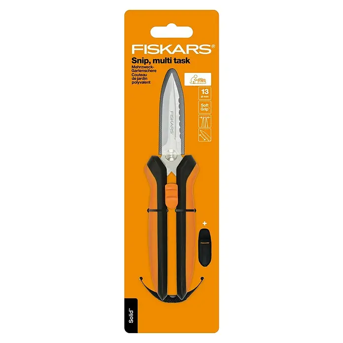 Fiskars Solid Mehrzweck-Schere SP320 - Länge: 20,6 cm - Nahaufnahme einer Fiskars Gartenschere, Mehrzweck-Gartenschere mit orangenen Griffen und schwarzer Halterung auf orangefarbenem Hintergrund.