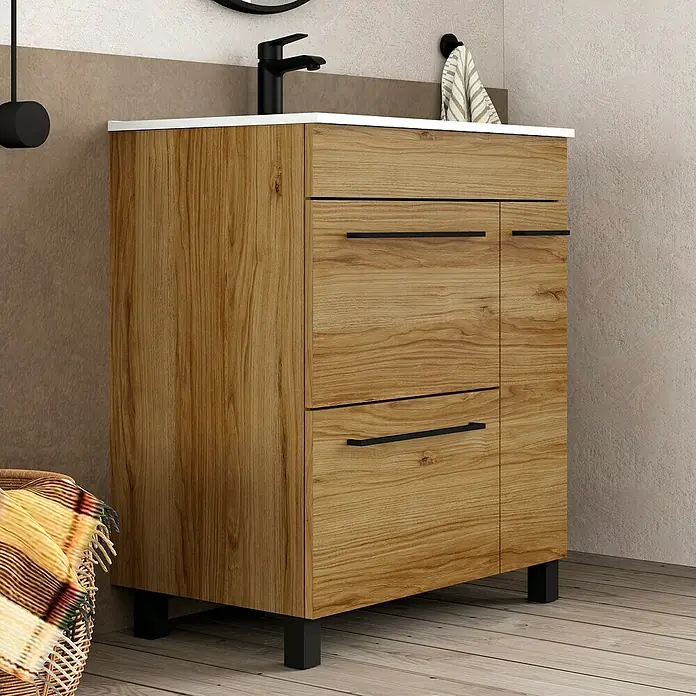 Artysan Mueble bajo de lavabo Tabarca - L x An x Al: 44,6 x 80 x 83,3 cm, Roble Guadarrama - Mueble de baño en tono madera con encimera blanca, grifo negro y tiradores para un baño moderno.