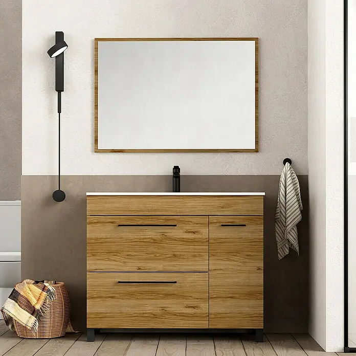 Artysan Mueble bajo de lavabo Tabarca - L x An x Al: 44,6 x 100 x 83,3 cm, Roble Guadarrama - Tocador de baño de madera con espejo rectangular y grifo negro. Práctico y elegante para cualquier baño.