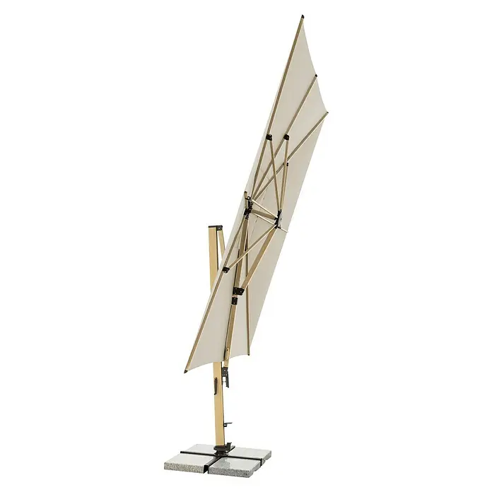 Doppler Alu Wood Ampelschirm Ultra XL - Natur, Bespannungsmaß (L x B): 300 x 400 cm - Eine Nahaufnahme eines beigefarbenen quadratischen Sonnenschirms mit hölzernen Verstrebungen und einem stabilen Steinfuß.