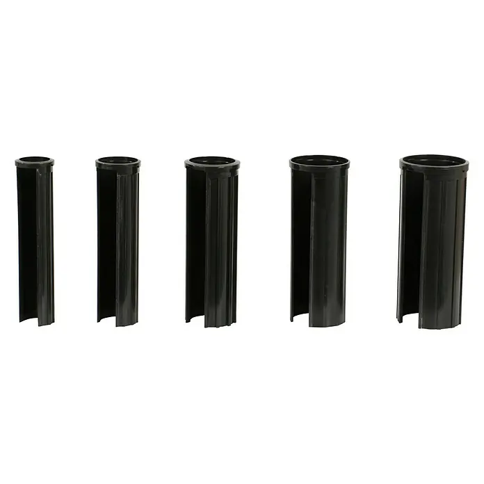 Doppler Reduzierring Set - 5 -tlg., Passend für: 52 / 48 / 38 / 32 / 25 mm Schirmstöcke - Fünf schwarze Kunststoffhülsen unterschiedlicher Größe stehen aufgereiht vor einem schwarzen Hintergrund. Diese Hülsen haben einen Schlitz.