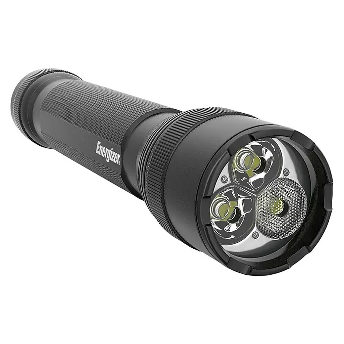 Energizer Linterna Tactical Ultra - 200 lm - 1.000 lm, IPX7 - Imagen de una linterna Energizer negra con tres LED, ideal para uso en exteriores o emergencias.