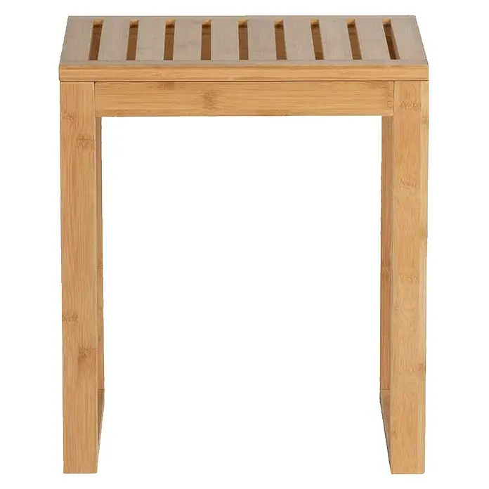 Wenko Bambusa BadhockerB x H: 40 x 30 cm, Bambus - Das Bild zeigt einen rechteckigen Duschhocker aus Bambus mit Lattenrostsitz und stabilen Beinen. Ideal für Badezimmer, bietet er Komfort und natürliche Optik.