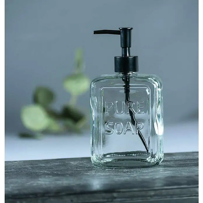 Wenko Seifenspender Pure Soap - Glas, Transparent - Klares Glas Seifenspender mit schwarzer Pumpe und der Aufschrift "Pure Soap" für stilvolle Bad- oder Kücheneinrichtung.