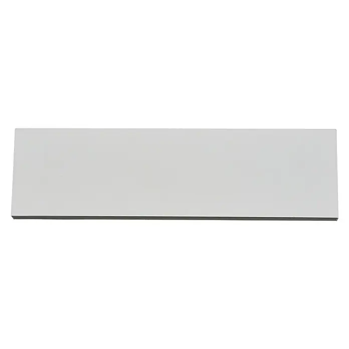 Trio Leuchten Wandleuchte Concha - 12 W, L x B x H: 4,5 x 28 x 8 cm, Weiß, Sonstige - Elegantes, rechteckiges Türschild aus silbernem Metall. Perfekt für die stilvolle Beschriftung von Büros oder Zimmern. Zeitloses Design für jede Umgebung.