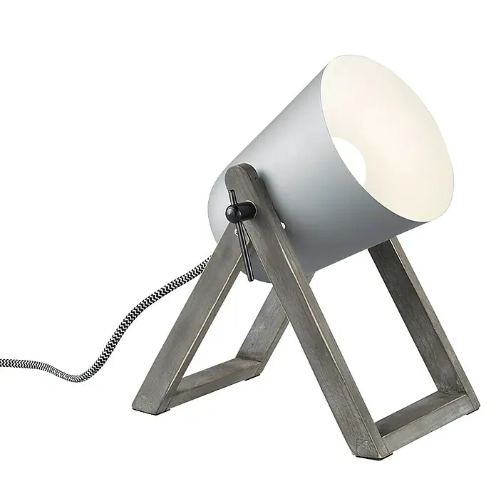 Reality Leuchten Tischleuchte Marc - 25 W, L x B x H: 12,5 x 19,5 x 21 cm, Grau, E27 - Bild einer modernen, grauen Schreibtischlampe mit Holzfuß auf schwarzem Hintergrund. Perfekt für stilvolle Arbeitsbereiche.