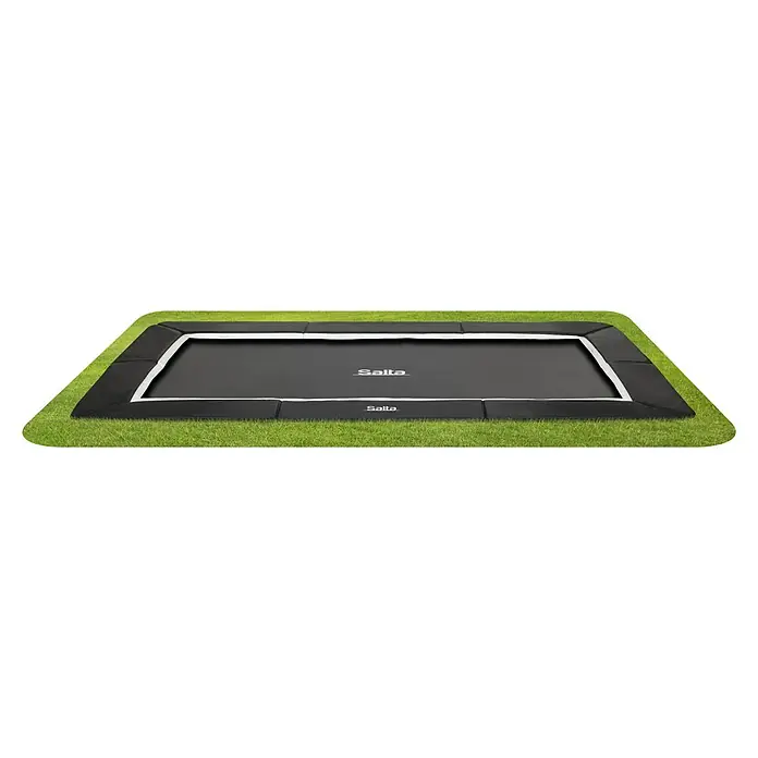 Salta Trampolin Royal Baseground305 x 214 cm, Schwarz - Rechteckiges Gartentrampolin Salta mit schwarzem Randpolster und Sicherheitsnetz auf einer grünen Rasenfläche.