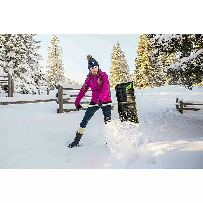 Freund Victoria Schneeschieber - Breite: 40 cm, Langstiel, Material Stiel: Holz - Anwendungsbeispiel