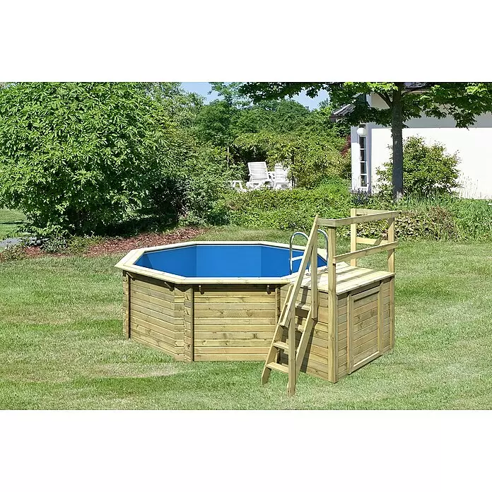 Karibu Holz-Pool Orlando Größe 1 - L x B x H: 480 x 400 x 124 cm, Naturbraun, 11.000 l, Mit Poolterrasse - Achteckiger Holz-Aufstellpool mit blauer Folie, Holzleiter und Plattform.