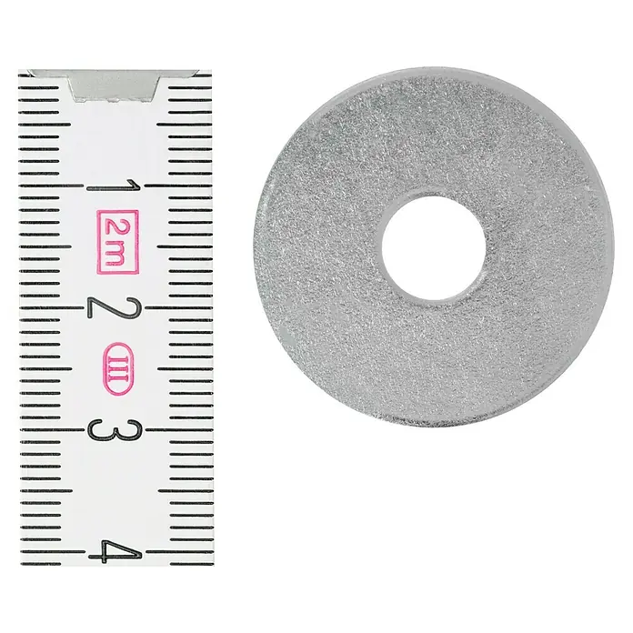 Profi Depot Karosseriescheibe VZ - Innendurchmesser: 8,4 mm, Außendurchmesser: 30 mm, 100 Stk., Verzinkt - Das Bild zeigt eine Unterlegscheibe neben einem Messlineal, das eine ungefähre Größenvorstellung des Produkts ermöglicht. Die Scheibe ist aus grauem Kunststoff.