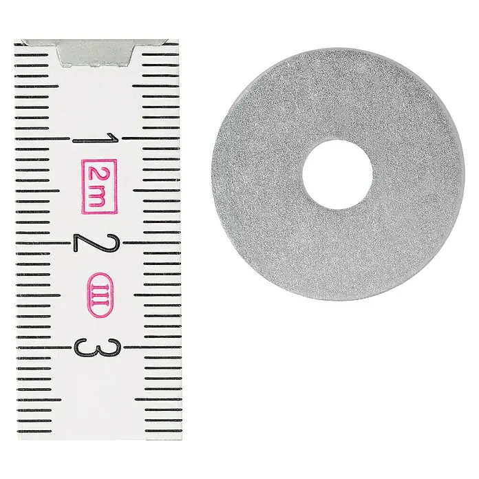 Profi Depot Karosseriescheibe VZ - Innendurchmesser: 6,4 mm, Außendurchmesser: 25 mm, 100 Stk., Verzinkt - Eine Nahaufnahme einer Unterlegscheibe neben einem Messlineal. Das Lineal zeigt die Grösse der Unterlegscheibe in Zentimetern.