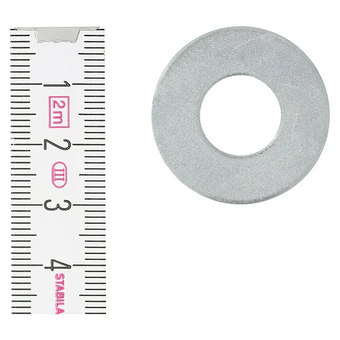 Profi Depot Karosseriescheibe VZ - Innendurchmesser: 13 mm, Außendurchmesser: 30 mm, 50 Stk., Verzinkt - Nahaufnahme einer Unterlegscheibe neben einem Zentimetermaß zur Messung ihrer Größe. Ideal für technische Dokumentationen.