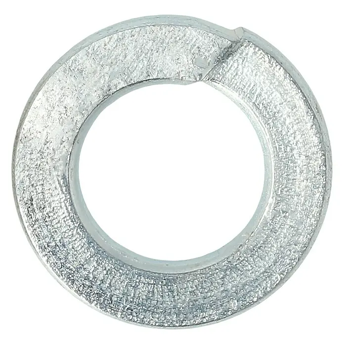 Profi Depot Federring - 6,1 mm, 100 Stk., DIN 127, Verzinkt - Eine Nahaufnahme einer Unterlegscheibe mit einer gebrochenen Kante, die sich vor einem schwarzen Hintergrund befindet.