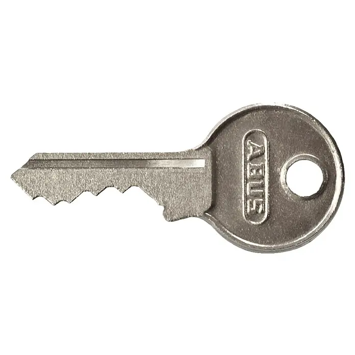 Abus Vorhängeschloss 54TI/40 - B x H: 38 x 57 mm, Bügelstärke: 6 mm, Titalium-Spezialaluminium - Nahaufnahme eines ABUS-Schlüssels mit gezacktem Bart und runder Griff mit Loch, isoliert auf Schwarz für Sicherheitsprodukte.
