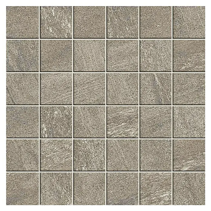 Atlas Concorde Solution Valmalenco Mosaikfliese Grigio - 30 x 30 cm, Grau, Matt - Nahaufnahme eines quadratischen Mosaiks mit kleinen, grauen Steinen, die durch helle Fugen getrennt sind. Ideal für stilvolle Wand- und Bodengestaltung.