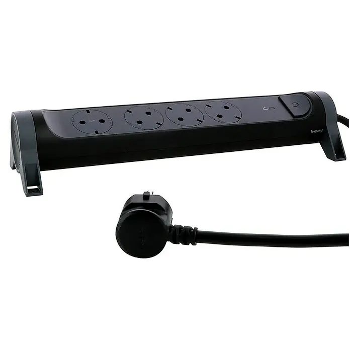 Legrand Base de enchufe múltiple pararrayos - x 4, Negro, Longitud del cable: 1,5 m, IP20, Con interruptor - Una regleta negra Legrand con cuatro enchufes y un cable de alimentación, que ofrece una conectividad de energía cómoda.