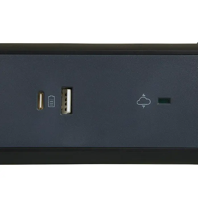 Legrand Base de enchufe múltiple con USB - x 5, Negro, Longitud del cable: 1,5 m, IP20, Con interruptor - Primer plano de los puertos y símbolos de un dispositivo electrónico. La imagen muestra USB y otras opciones de conectividad.