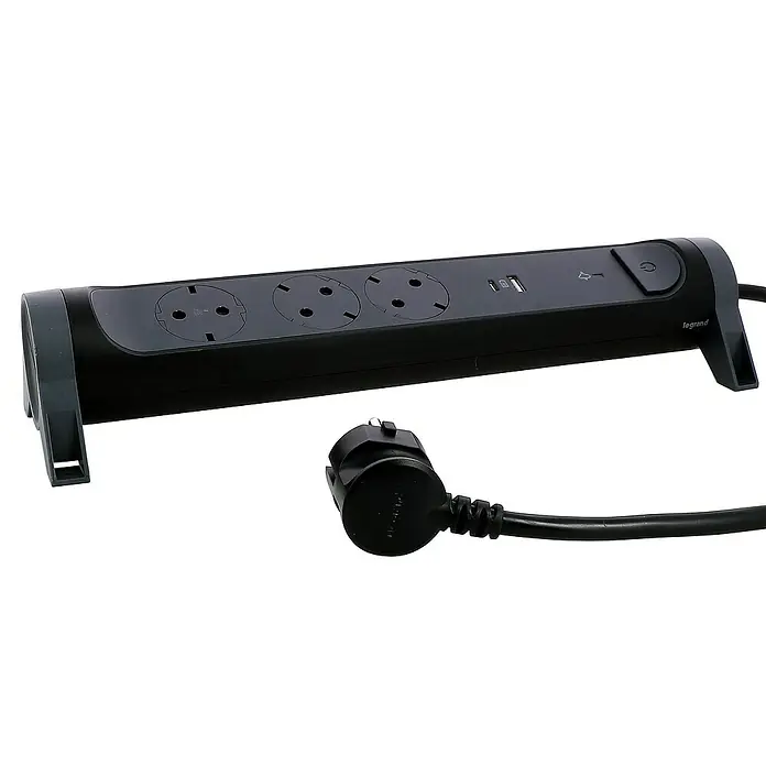 Legrand Base de enchufe múltiple con USB - Negro, Longitud del cable: 1,5 m, IP20, Con interruptor - Regleta de enchufes Legrand con tres tomas, puerto USB e interruptor, perfecta para oficina y hogar.