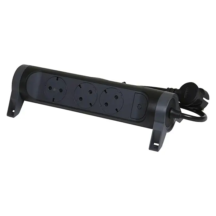 Legrand Base de enchufe múltiple Simple - x 3, Negro, Longitud del cable: 1,5 m, IP20, Con interruptor - Regleta con tres enchufes y cable de alimentación, perfecta para conectar varios dispositivos en casa o en la oficina.