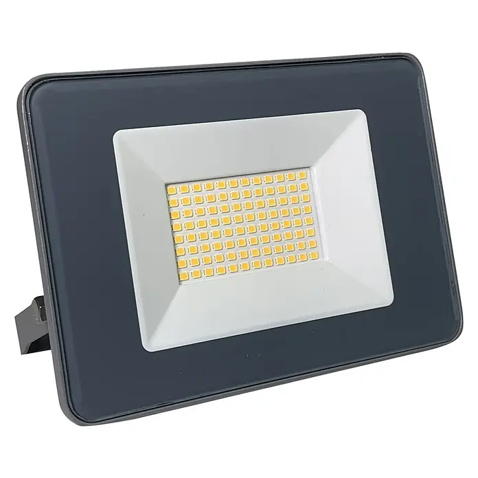 Profi Depot LED-Strahler - 20 W, 3.200 lm, 4.000 K, L x B x H: 18 x 3,7 x 12,6 cm, IP65 - Nahaufnahme eines LED-Flutlichts mit grauem Rahmen und hellem LED-Array, ideal für Außenbeleuchtung und Sicherheit.