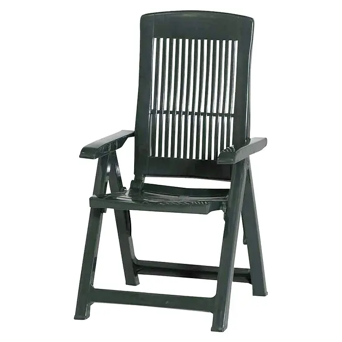 Progarden Klappstuhl Tampa im Set - 2 Stk., B x T x H: 44 x 50 x 111 cm, Grün, 4-fach verstellbare Rückenlehne - Abbildung eines einzelnen grünen, klappbaren Gartenstuhls aus Kunststoff mit Armlehnen vor schwarzem Hintergrund.