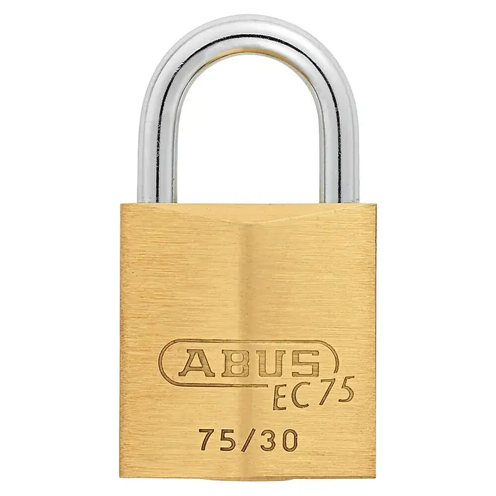 Abus Vorhängeschloss 75/30 Gleichschließend - B x H: 30 x 54 mm, Bügelstärke: 5 mm, Messing - Nahaufnahme eines ABUS EC75 Vorhängeschlosses aus Messing mit einem silberfarbenen Bügel vor einem schwarzen Hintergrund.