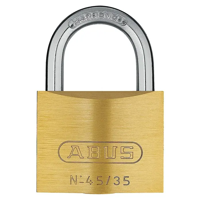 Abus Vorhängeschloss 45/35 - B x H: 33 x 47,5 mm, Bügelstärke: 5 mm, Messing, Anzahl Schlüssel: 2 Stk. - Nahaufnahme eines ABUS Vorhängeschlosses mit gehärtetem Bügel und der Aufschrift "N-45/35", das Sicherheit und Zuverlässigkeit verspricht.