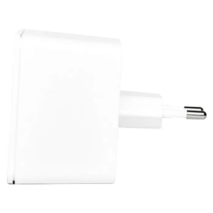 Nuki WiFi-Bridge - 5 x 6 x 6 cm - Nahaufnahme eines weißen Ladegeräts, das für elektronische Geräte verwendet wird, mit klarem, minimalistischem Design.