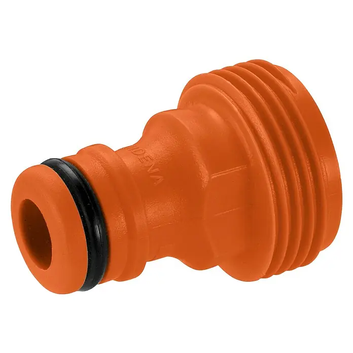 Gardena Hahnverbinder amerikanisch M - Kunststoff - Nahaufnahme eines orangefarbenen Gardena-Schlauchverbinders mit schwarzem Dichtungsring, ideal für die Gartenbewässerung.