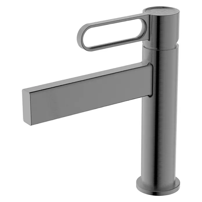 IO Dior Grifo de lavabo - Titanio - Este moderno grifo en níquel cepillado presenta un diseño minimalista con líneas limpias y un caño rectangular.