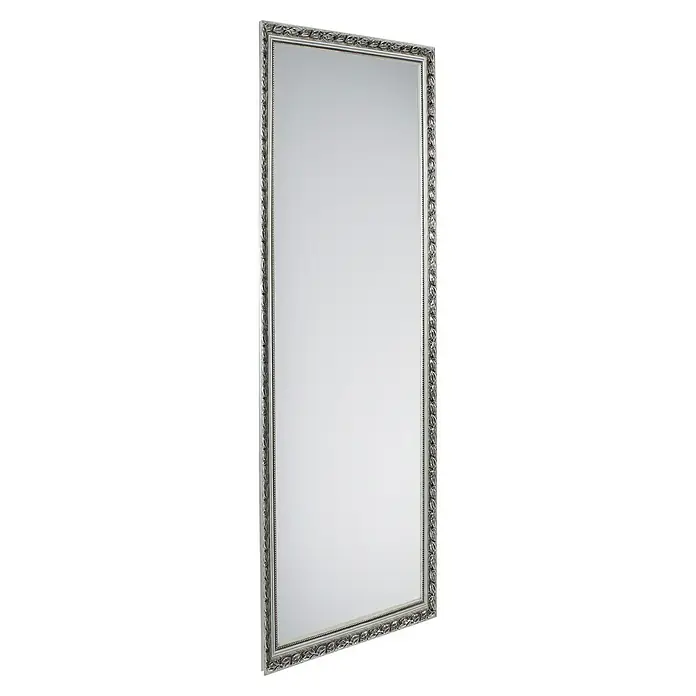 Rahmenspiegel Tanja - 50 x 150 cm, Silber, Holz - Ein eleganter, hochformatiger Spiegel mit einem verzierten silbernen Rahmen, der jedem Raum einen Hauch von Raffinesse verleiht.