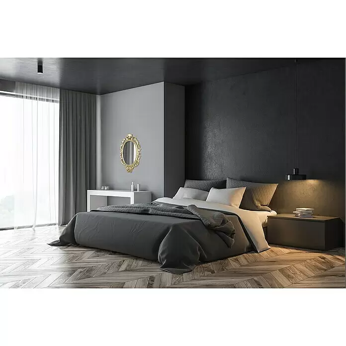 Wandspiegel Trixi - 44,5 x 73 cm, Gold - Modernes Schlafzimmer mit dunkelgrauen Wänden, grauem Bett, Holzfußboden und einem goldverzierten Spiegel über einem weißen Schminktisch.
