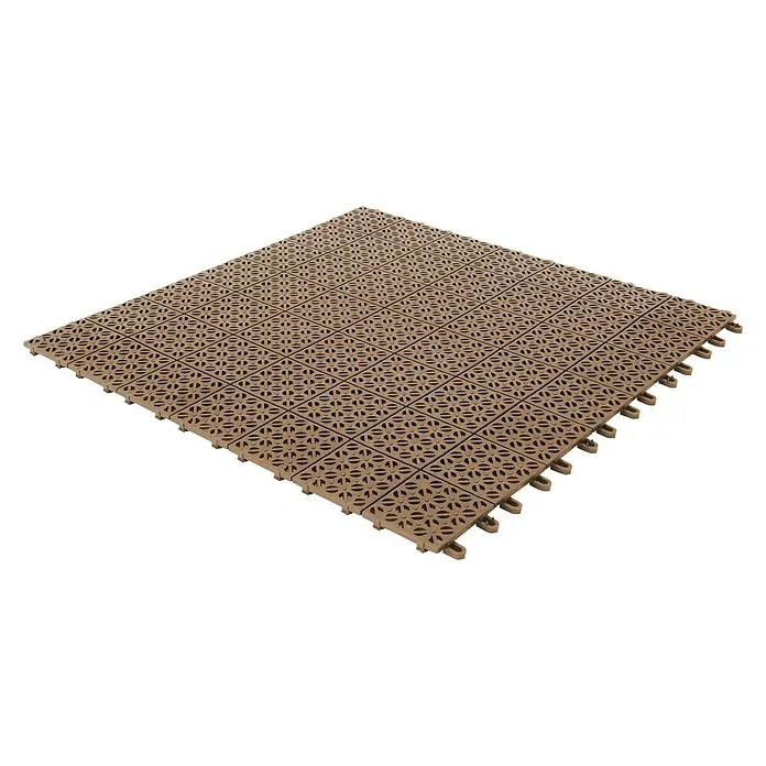 Klickfliese - Polyethylen, 55,5 x 55,5 x 1,1 cm, Cappuccino, 9 Stk. - Nahaufnahme einer beigen, modularen Bodenfliese mit einem filigranen Muster, ideal für den Außenbereich oder Sportflächen.