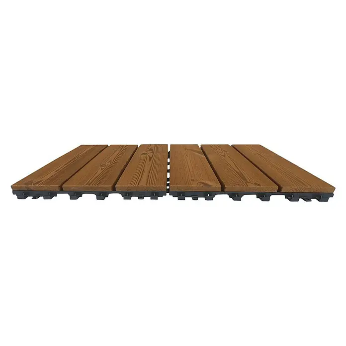 Loseta con sistema click Smartdeck - Pino, 30 x 30 x 2,5 cm, Natural, 6 ud. - Vista de una sección de un piso de baldosas de madera con baldosas de madera marrón y una subestructura negra.