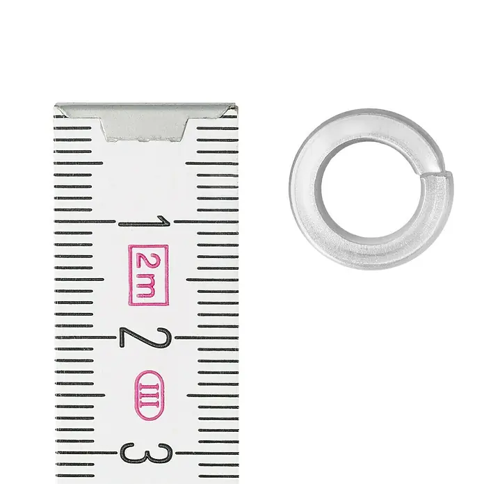 Federring A2 - Innendurchmesser: 8,1 mm, Edelstahl, 8 Stk. - Nahaufnahme eines silberfarbenen Biegeringes neben einem Zollstock, der eine genaue Größenmessung ermöglicht.