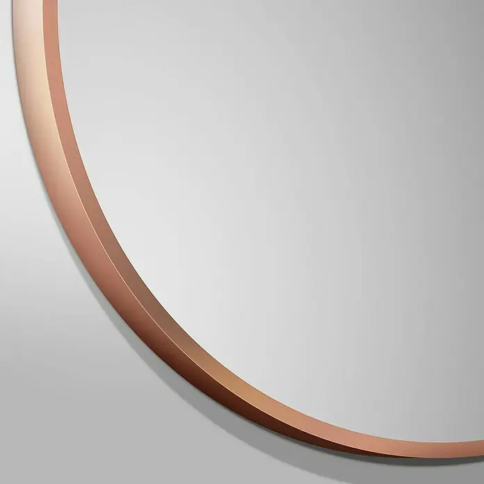 DSK Wandspiegel Copper Excellent - 60 x 60 cm, Durchmesser: 60 cm, Kupfer - Nahaufnahme eines runden Spiegels mit einem schlanken, roségoldenen Rahmen, der Eleganz und moderne Ästhetik in jeden Raum bringt.