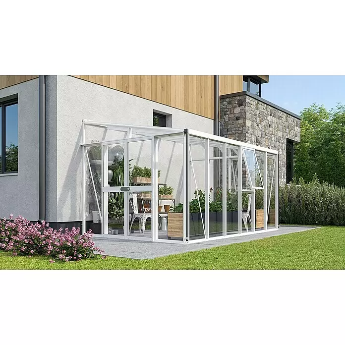 Vitavia Pavillon-Nachrüstsatz Helena 10200 - Passend für: Vitavia Gewächshaus Helena 10200, Weiß - Weißes Anlehn-Gewächshaus mit Glaspaneelen, gefüllt mit Pflanzen und einem Stuhl, an einem modernen Haus.