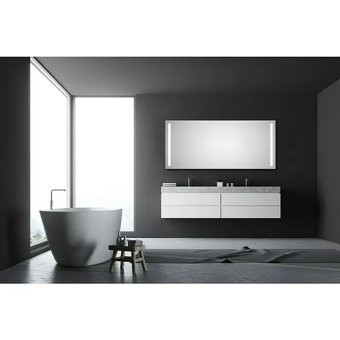 DSK Lichtspiegel Silver Dream - 160 x 70 cm - Elegantes Badezimmer mit großem Spiegel über Waschtisch, freistehender Badewanne und modernem Design in dunklen Farbtönen.
