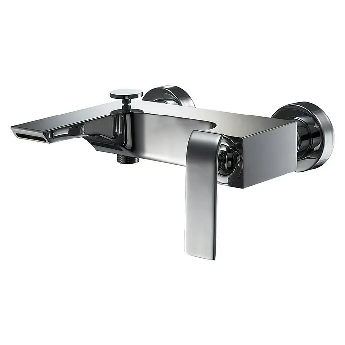 IO Zio Grifo monomando de bañera - Cromo, Brillante - Moderna grifería de bañera cromada con mezclador monomando para un diseño de baño elegante. El accesorio brillante añade un toque de elegancia.