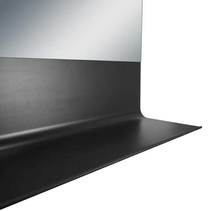 DSK Lichtspiegel Black Shelf80 x 60 cm, Schwarz, Leuchtmittel - Das Bild zeigt eine Nahaufnahme eines stilvollen, modernen schwarzen Regals mit einer glatten Oberfläche.